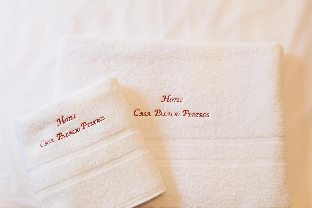Hotel Casa Palacio Pereros Caces 外观 照片